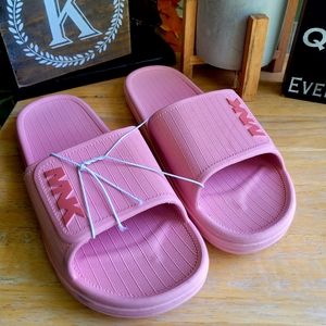 MNK Pink Slides